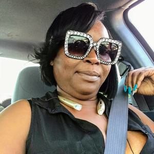 Meet your Posher, Sonya